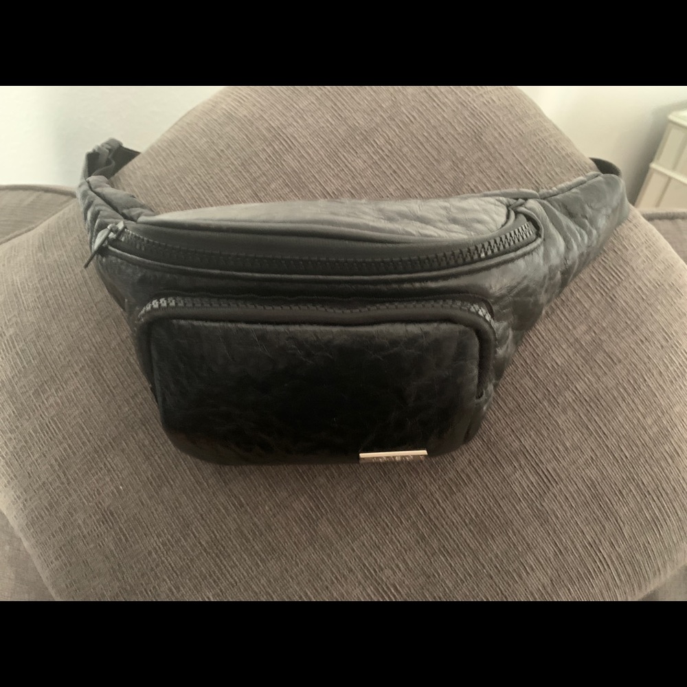 Kensie fanny pack